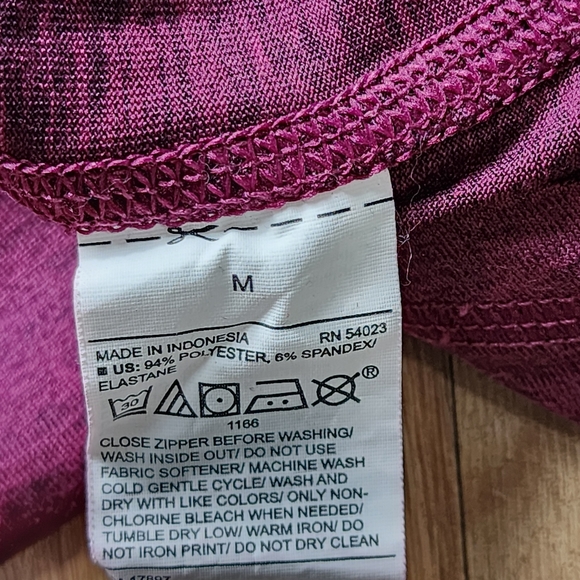 Women's Old Navy Active GoDry Long Sleeve Running Top w/ Thumb Holes Size Medium - Picture 13 of 13